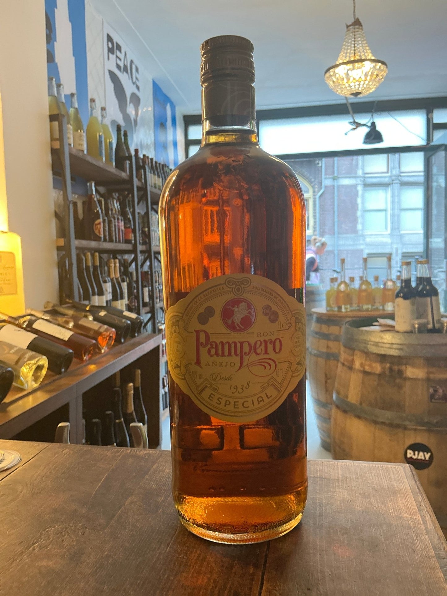 Pampero Añejo Especial gold rum bottle with aged, spiced Venezuelan rum in a premium artisan setting.