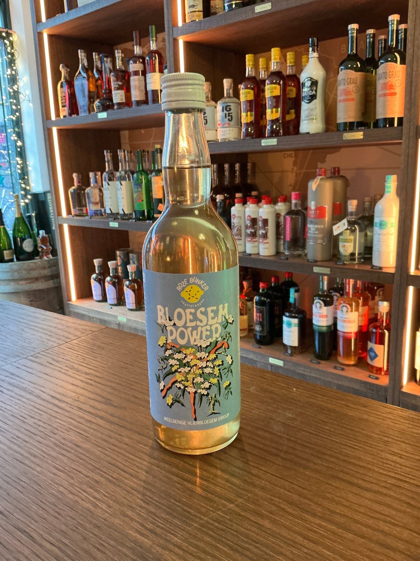 Roze Bunker Bloesem Power artisan cordial bottle with botanical spiced flavor, small batch specialty spirits, Dutch craft on .