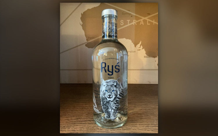 Bottle of Dębowa Ryś Lynx vodka at Daan's Drinks