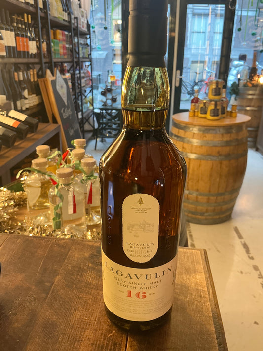 Lagavulin 16