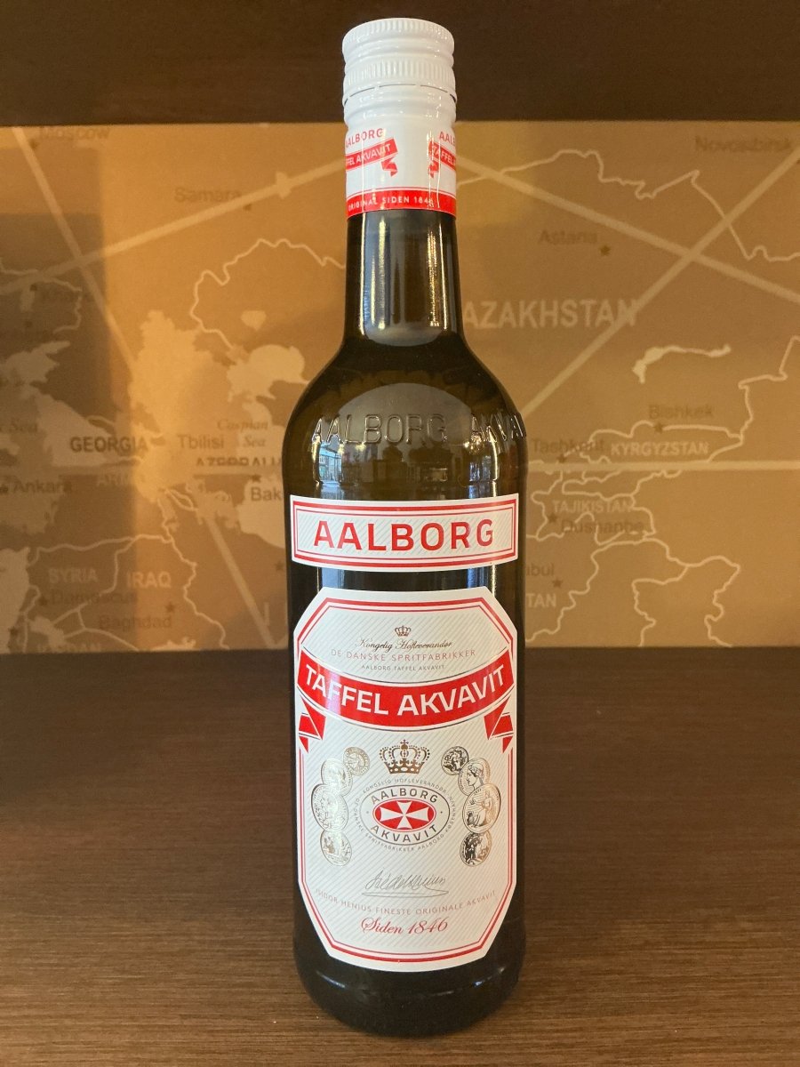 Aalborg Taffel Akvavit 700ml clear bottle with iconic red and white label — classic Danish caraway aquavit, siden 1840, 41% ABV