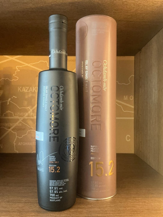 Bruichladdich Octomore 15.2 matte black 700ml bottle with copper gift tin — Islay single malt Scotch whisky, super heavily peated 108.2 PPM, 57.9% ABV