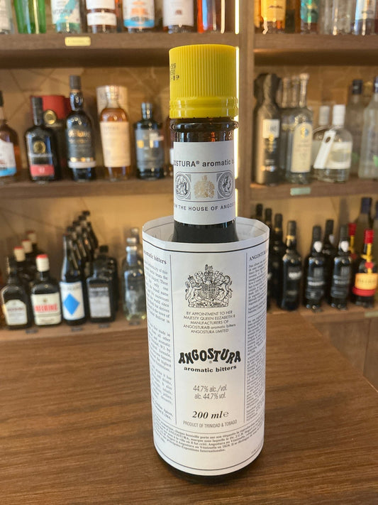 Dr. Siegert’s Angostura Aromatic Bitters 20cl bottle with white label and yellow cap, premium spiced botanical bitters for.