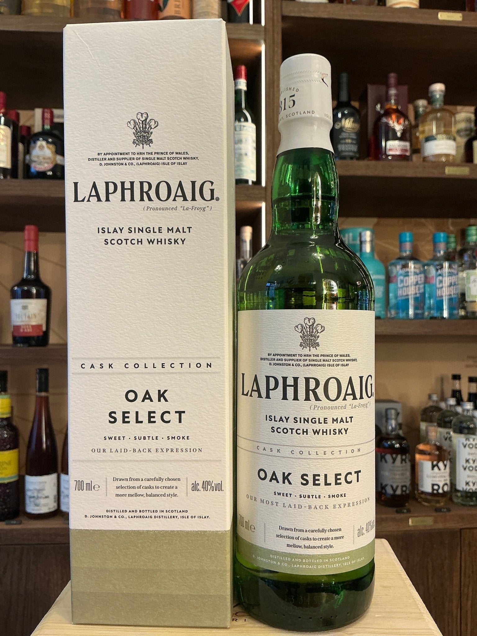 Laphroaig Oak Select | Islay Single Malt Scotch Whisky – Daan's Drinks