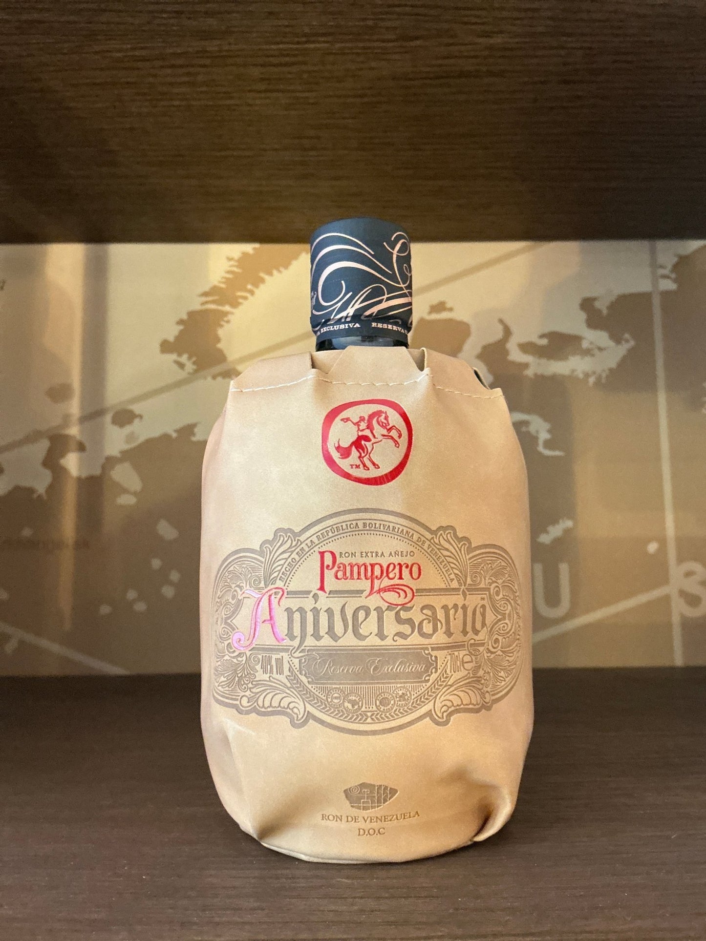 Pampero Aniversario bottle — premium Venezuelan aged rum matured in bourbon and sherry casks, 70cl