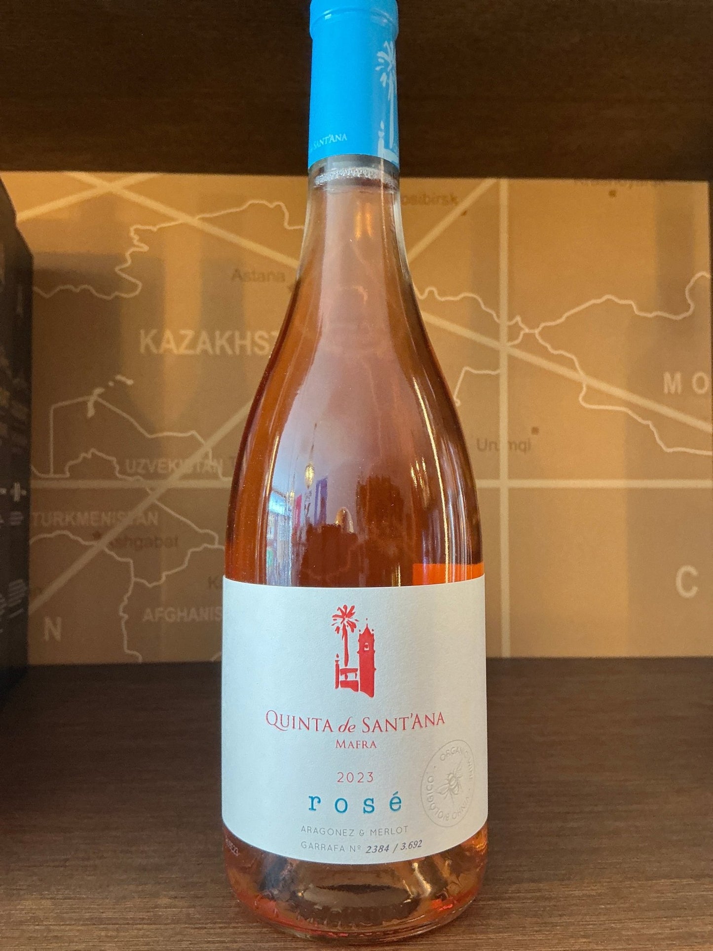 Quinta de Sant'Ana Rosé 2023 bottle – organic Portuguese rosé from Sintra, Merlot Touriga Nacional Aragonez blend, salmon pink