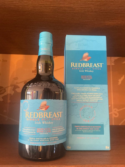Redbreast Moscatel Wine Cask Edition 700ml bottle with sky blue gift box — Irish single pot still whiskey, Iberian Series, triple distilled & finished in Moscatel wine casks, 46% ABV