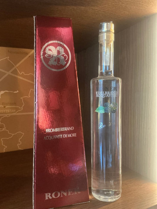 Roner Edelbrand Acquavite di More 700ml clear bottle with deep red gift box — South Tyrolean blackberry fruit brandy, 40% ABV
