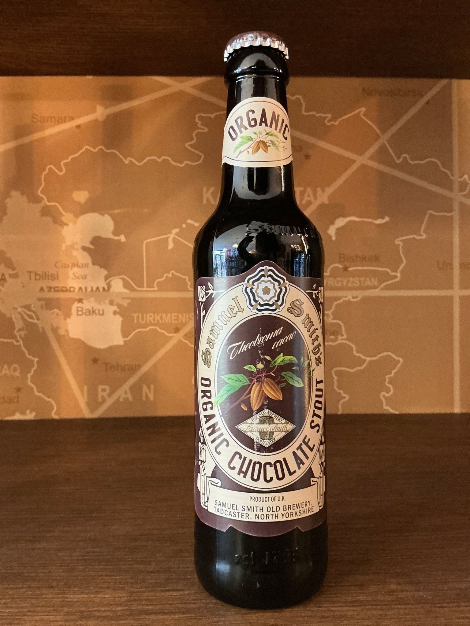 Samuel Smith Organic Chocolate Porter premium craft stout with artisanal Dutch design and limited edition label.