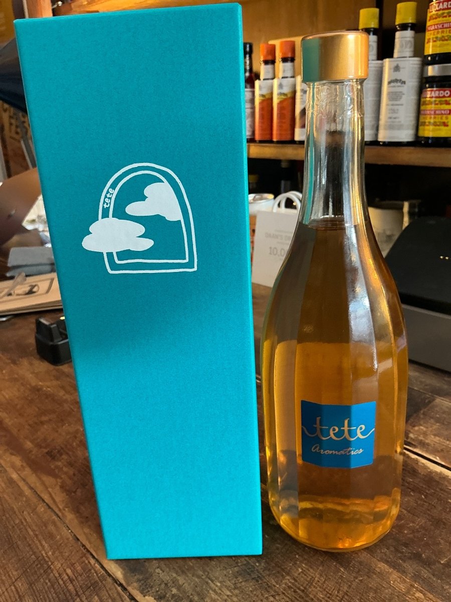 tete Aromatics Suite 720ml bottle – 12% Japanese plum wine liqueur with 11 botanicals including Saga plums, white peaches, osmanthus and jasmine, by Munemasa Sake Brewing