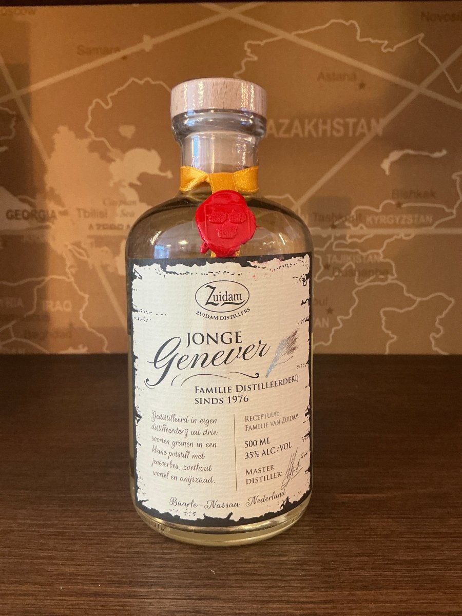 Zuidam Jonge Genever 500ml bottle with red wax seal, Familie Distilleerderij sinds 1976, 35% vol
